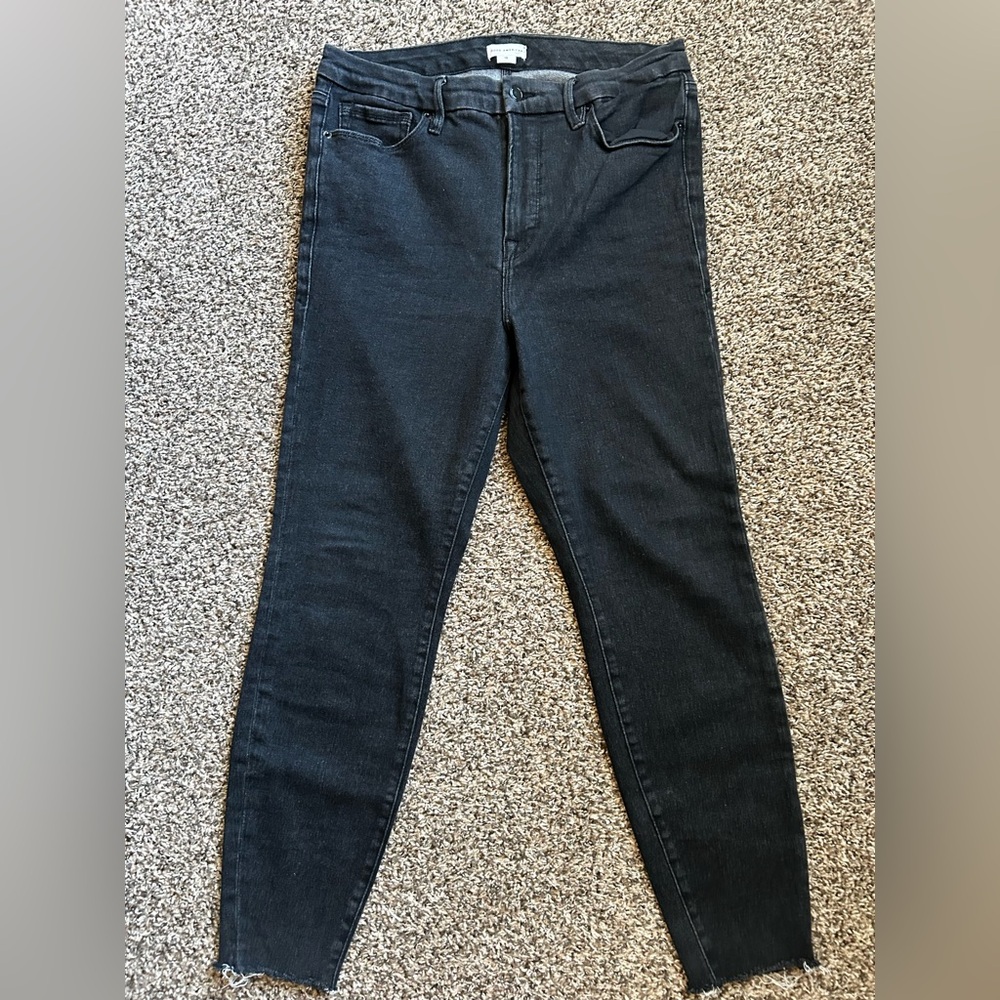 Good American Black Skinny Jeans raw hem